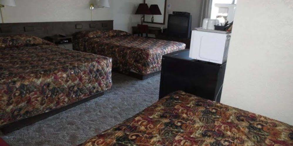Imperial Motel Ґранд-Форкс Екстер'єр фото